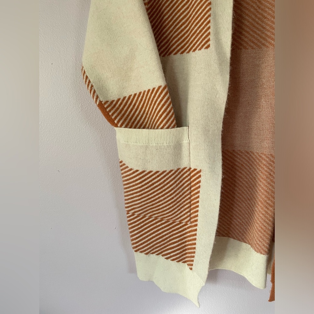 Colorblock Cardigan Sweater - Picture 3 of 7